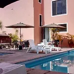 Ikaro Suites Cancun